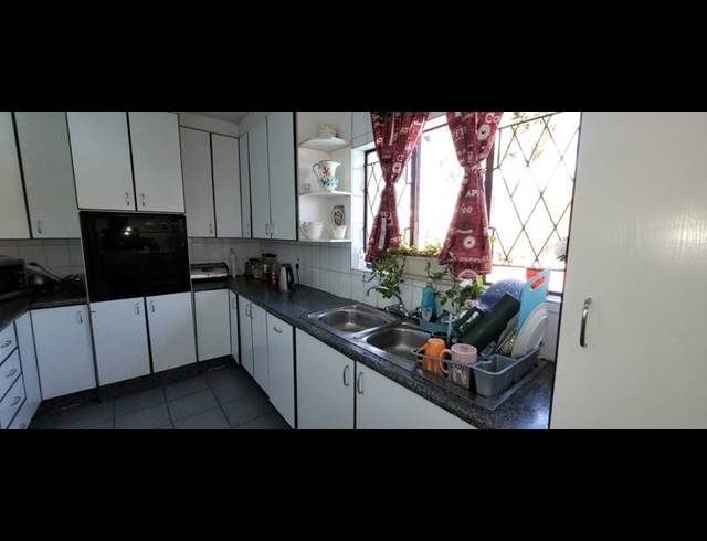 3 BEDROOM HOUSE FOR SALE IN BRACKENDOWNS